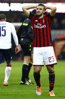 Mani tra i capelli per Taarabt. LaPresse
